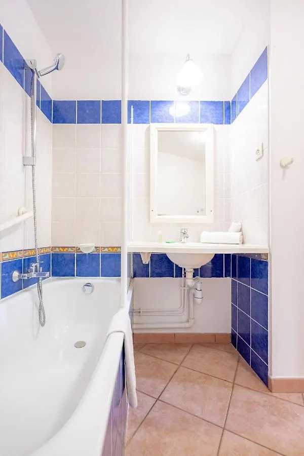 Aparthotel Residence Pierre & Vacances Le Hameau De La Pinede Hyeres