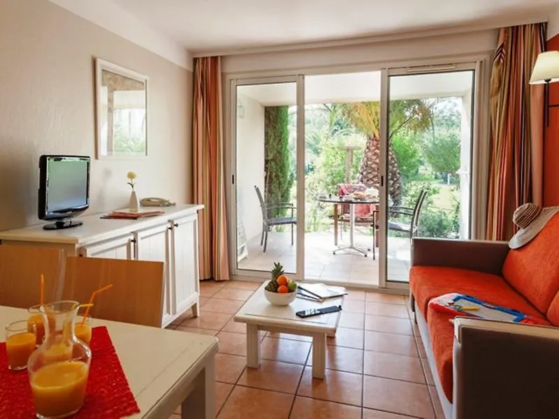 Residence Pierre & Vacances Le Hameau De La Pinede Hyeres 3*,