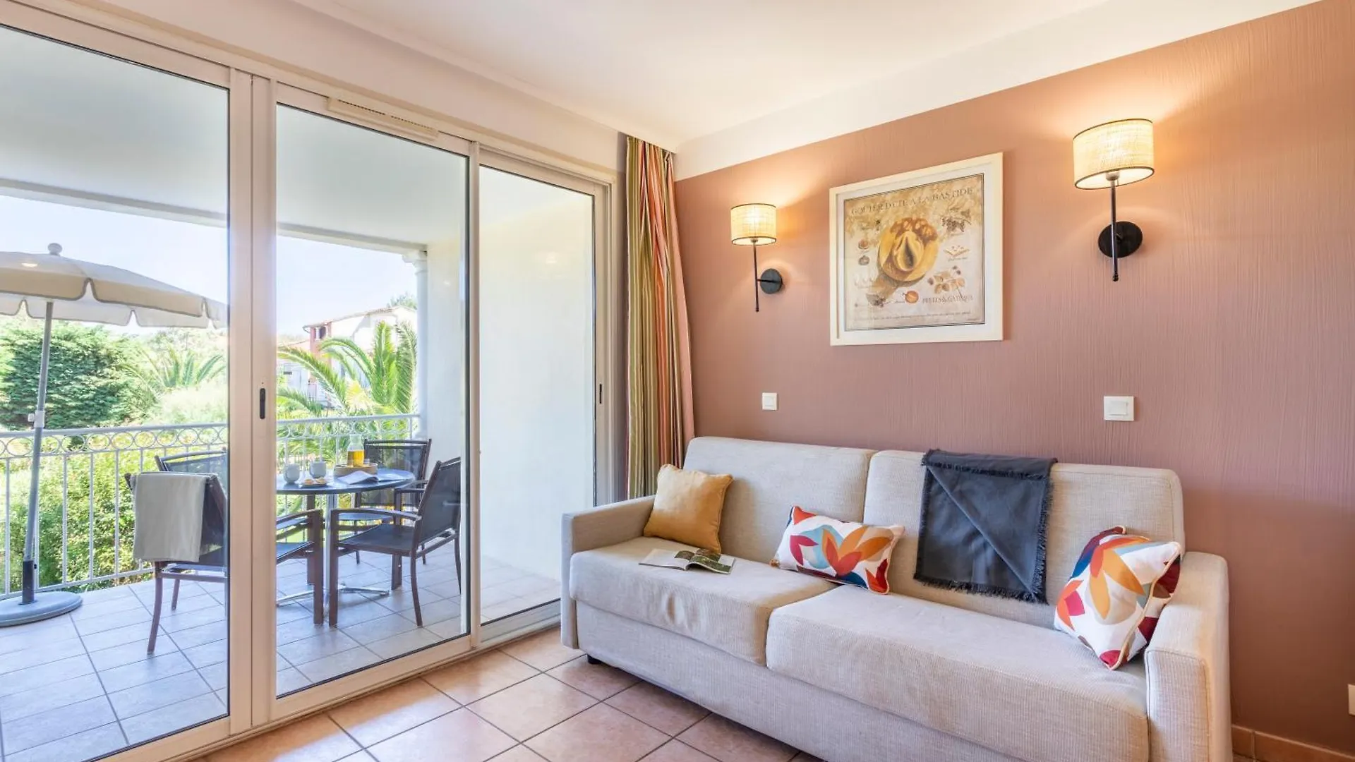 *** Aparthotel Residence Pierre & Vacances Le Hameau De La Pinede Hyeres France