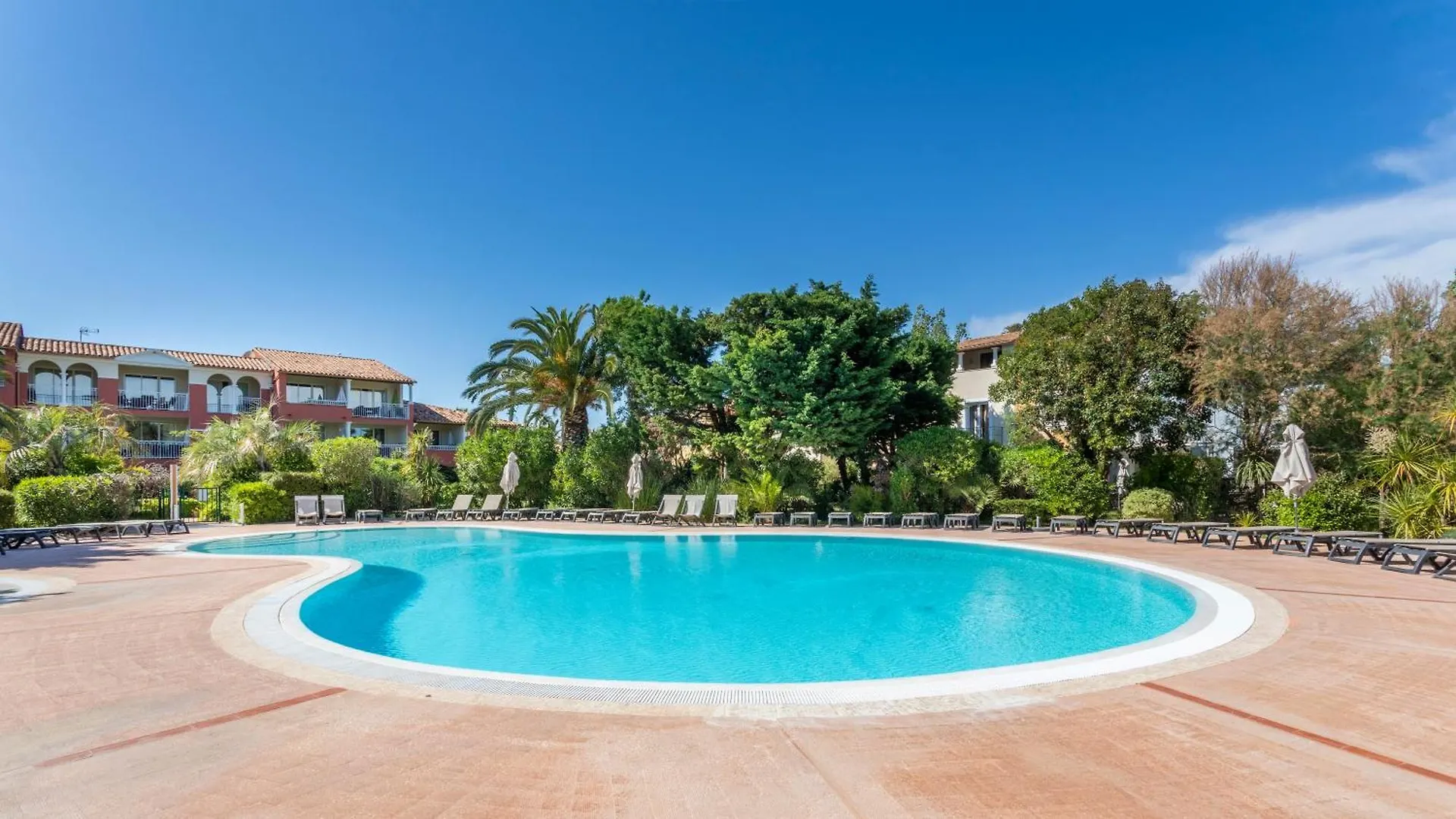 Residence Pierre & Vacances Le Hameau De La Pinede Hyeres