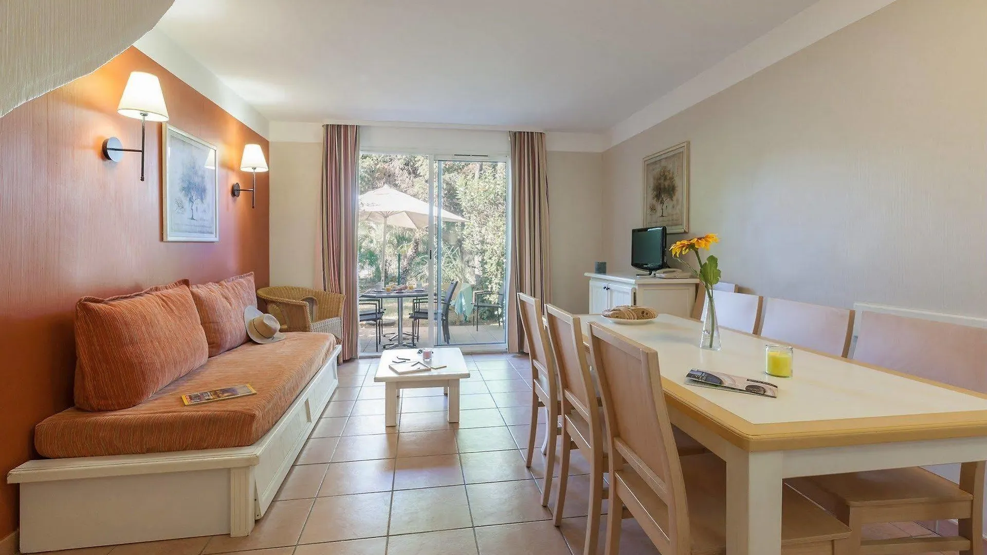 Residence Pierre & Vacances Le Hameau De La Pinede Hyeres Aparthotel