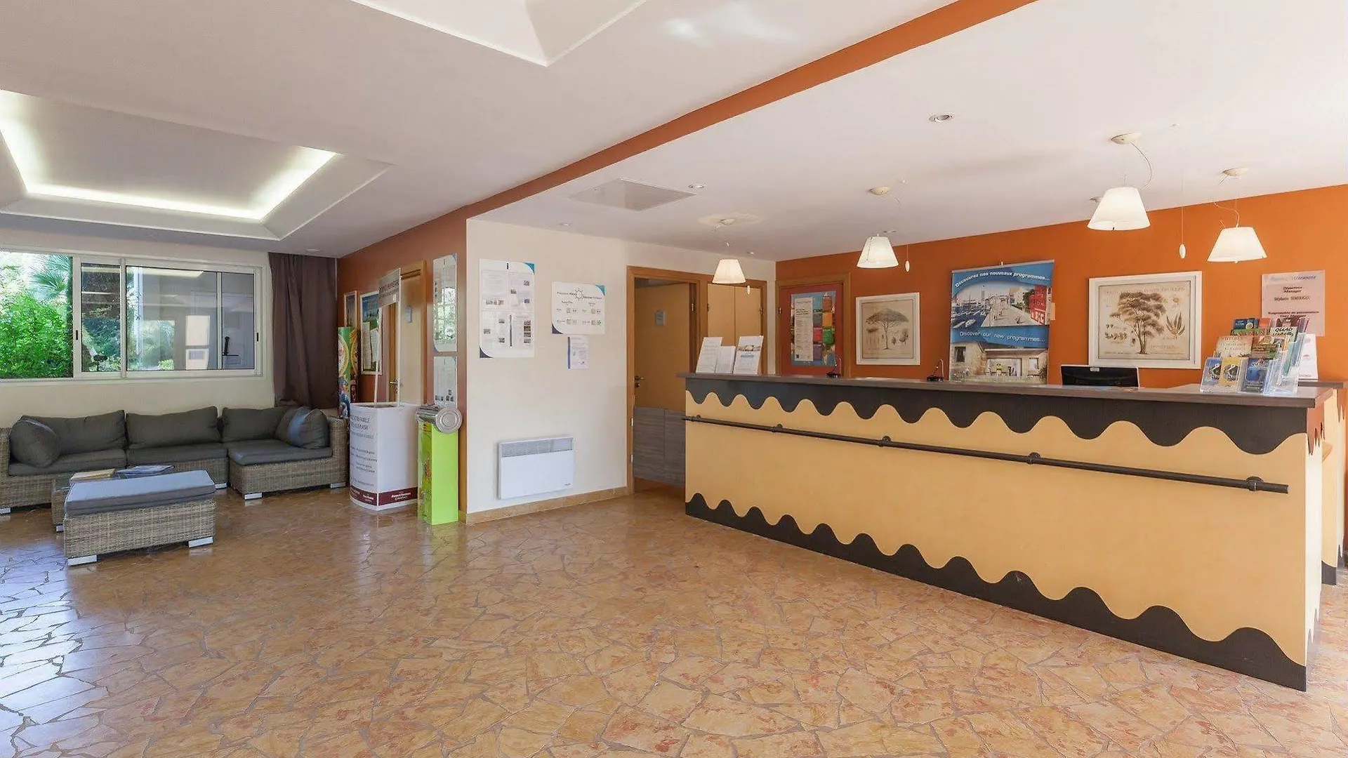 Residence Pierre & Vacances Le Hameau De La Pinede Hyeres