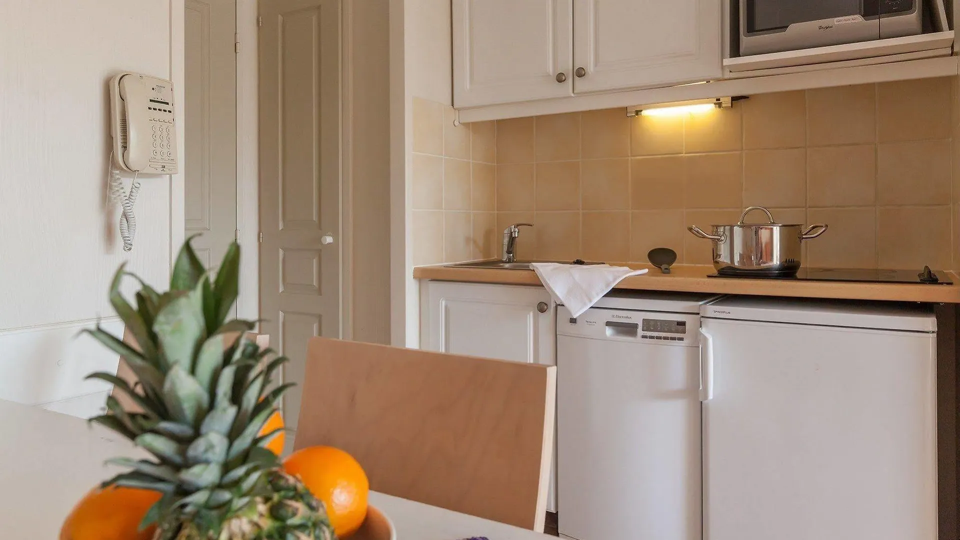Aparthotel Residence Pierre & Vacances Le Hameau De La Pinede Hyeres