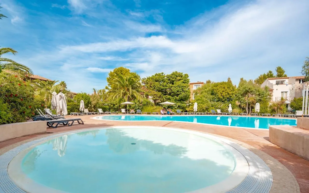 Aparthotel Residence Pierre & Vacances Le Hameau De La Pinede Hyeres