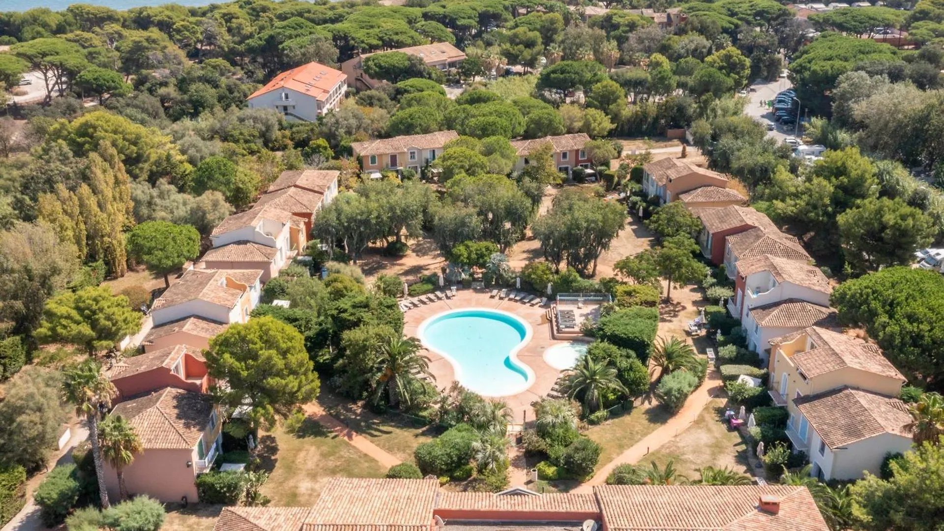 Residence Pierre & Vacances Le Hameau De La Pinede Hyeres Aparthotel