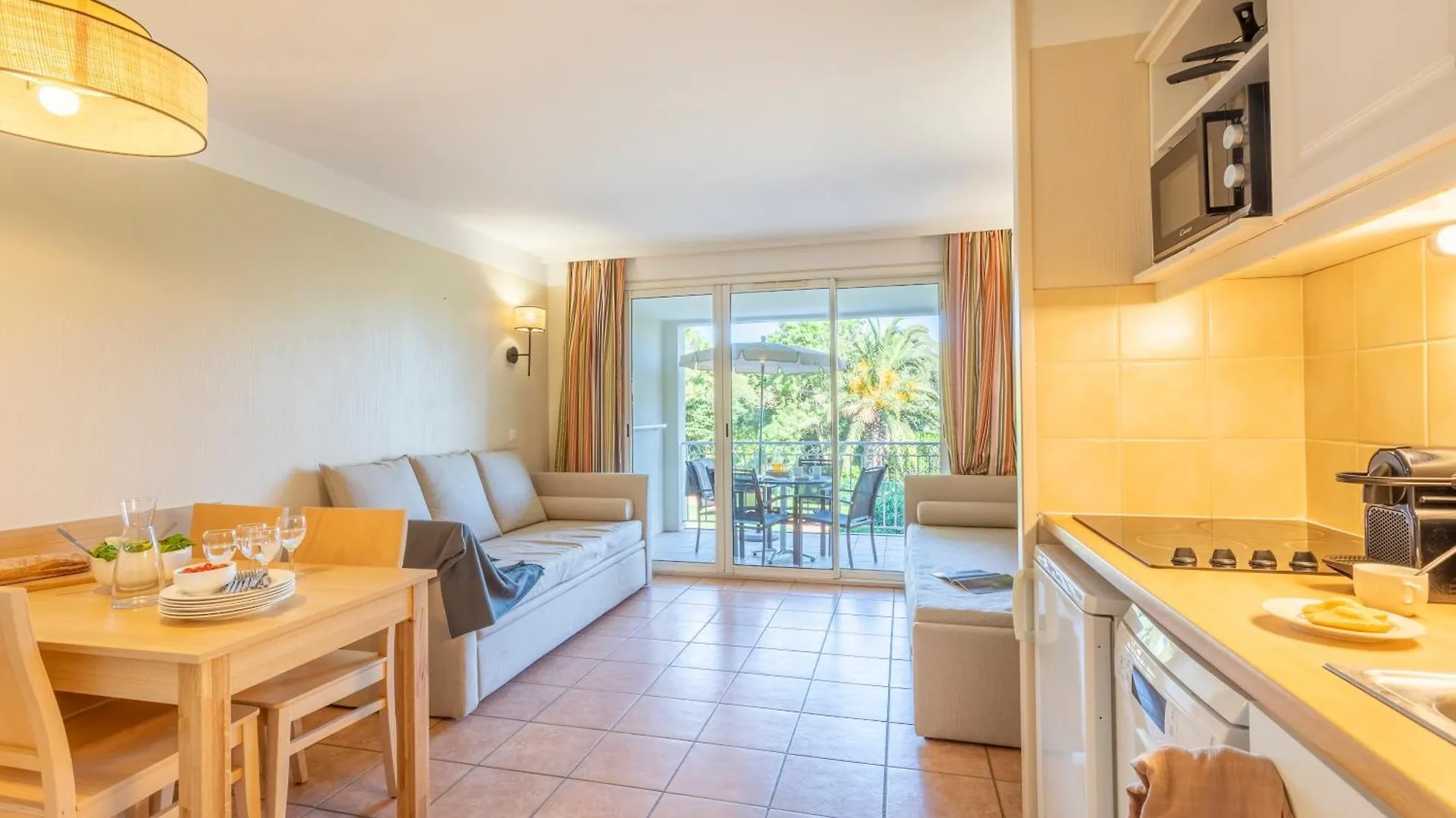 Residence Pierre & Vacances Le Hameau De La Pinede Hyeres Aparthotel