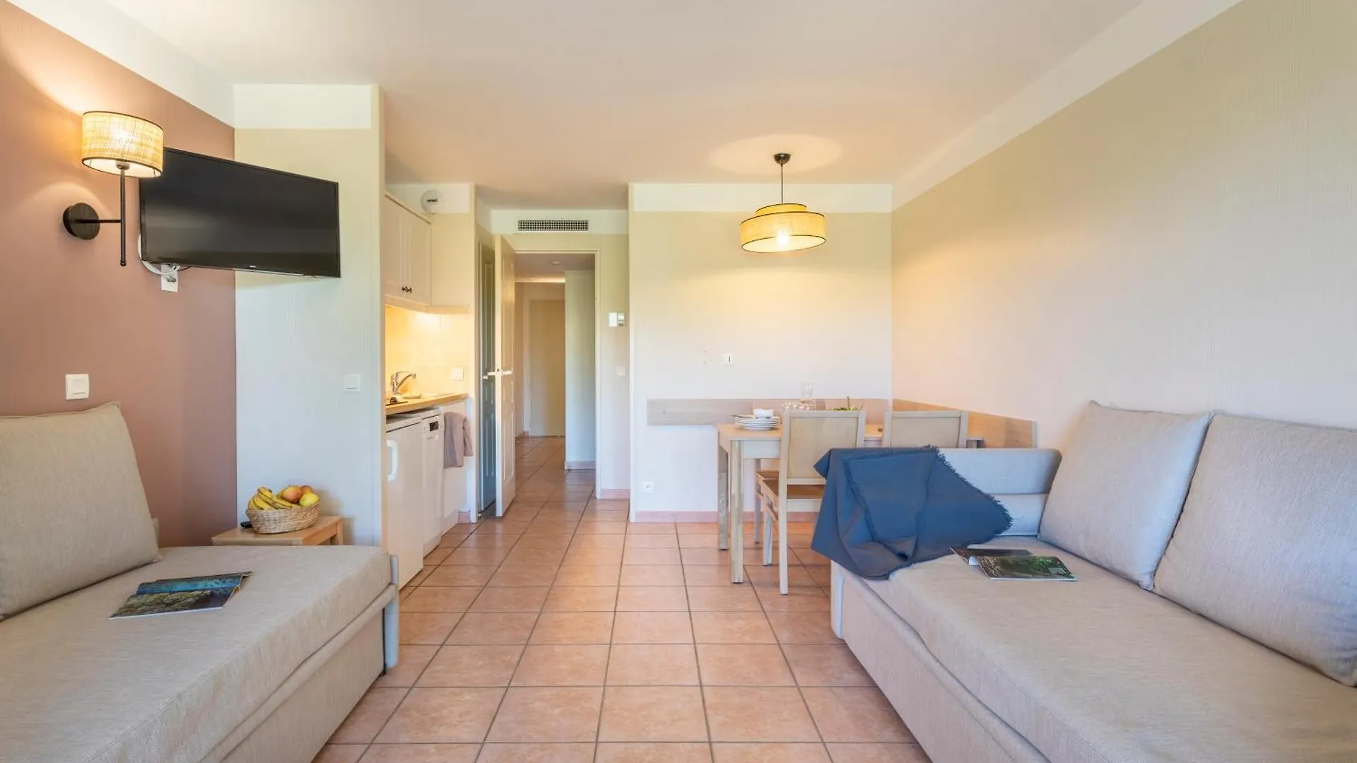 Aparthotel Residence Pierre & Vacances Le Hameau De La Pinede Hyeres