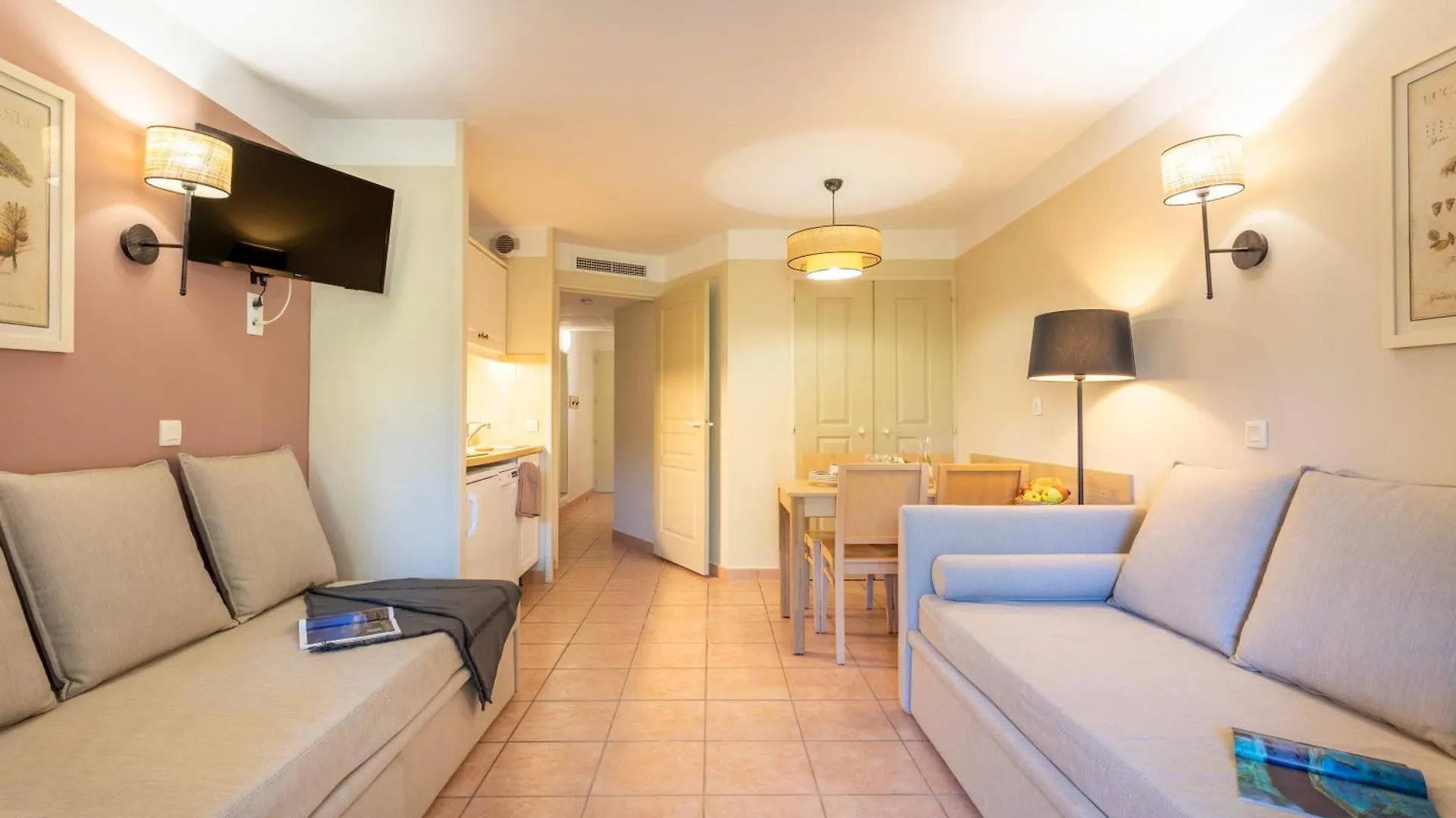 Residence Pierre & Vacances Le Hameau De La Pinede Hyeres 3*,  France
