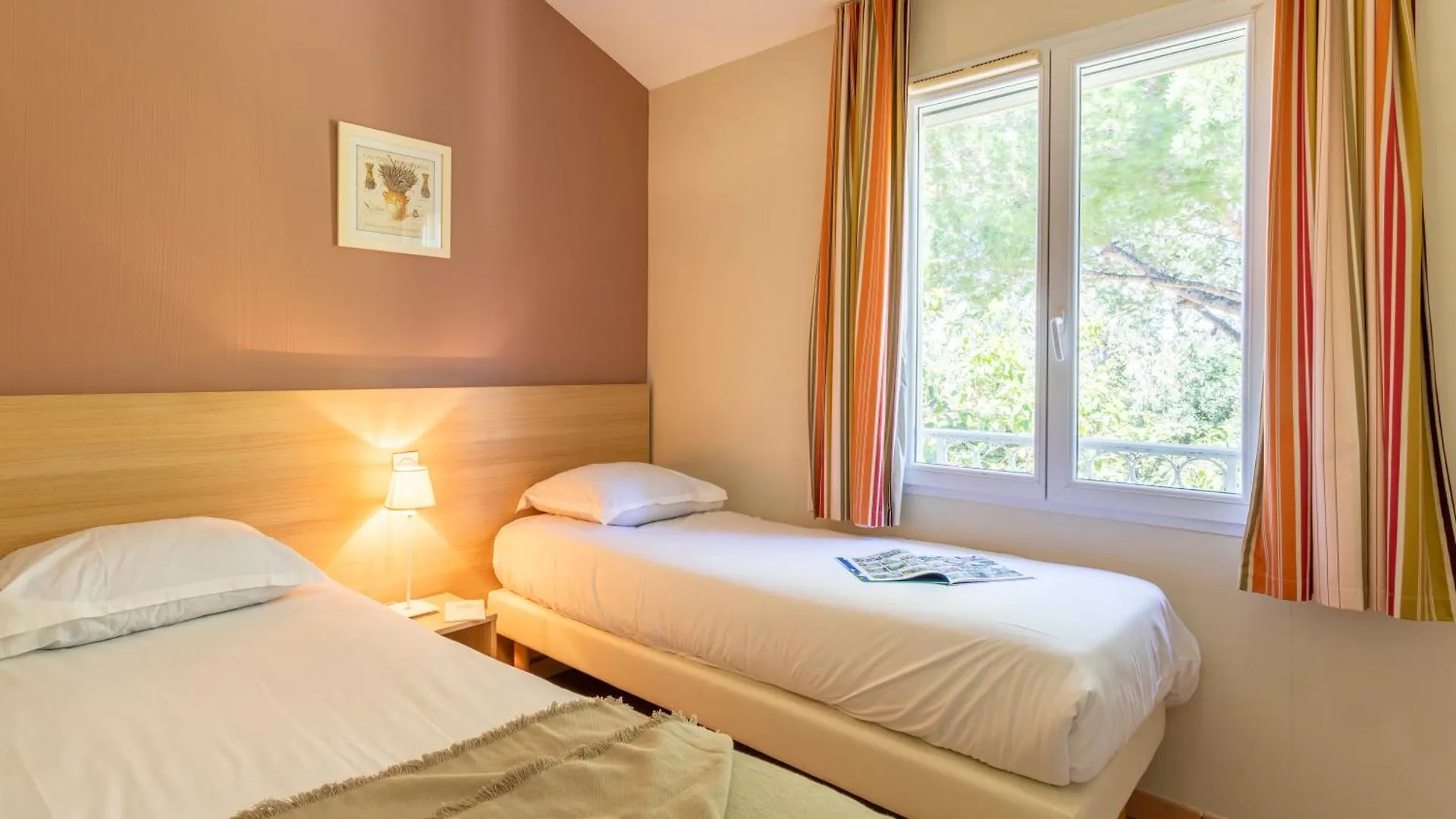 Aparthotel Residence Pierre & Vacances Le Hameau De La Pinede Hyeres