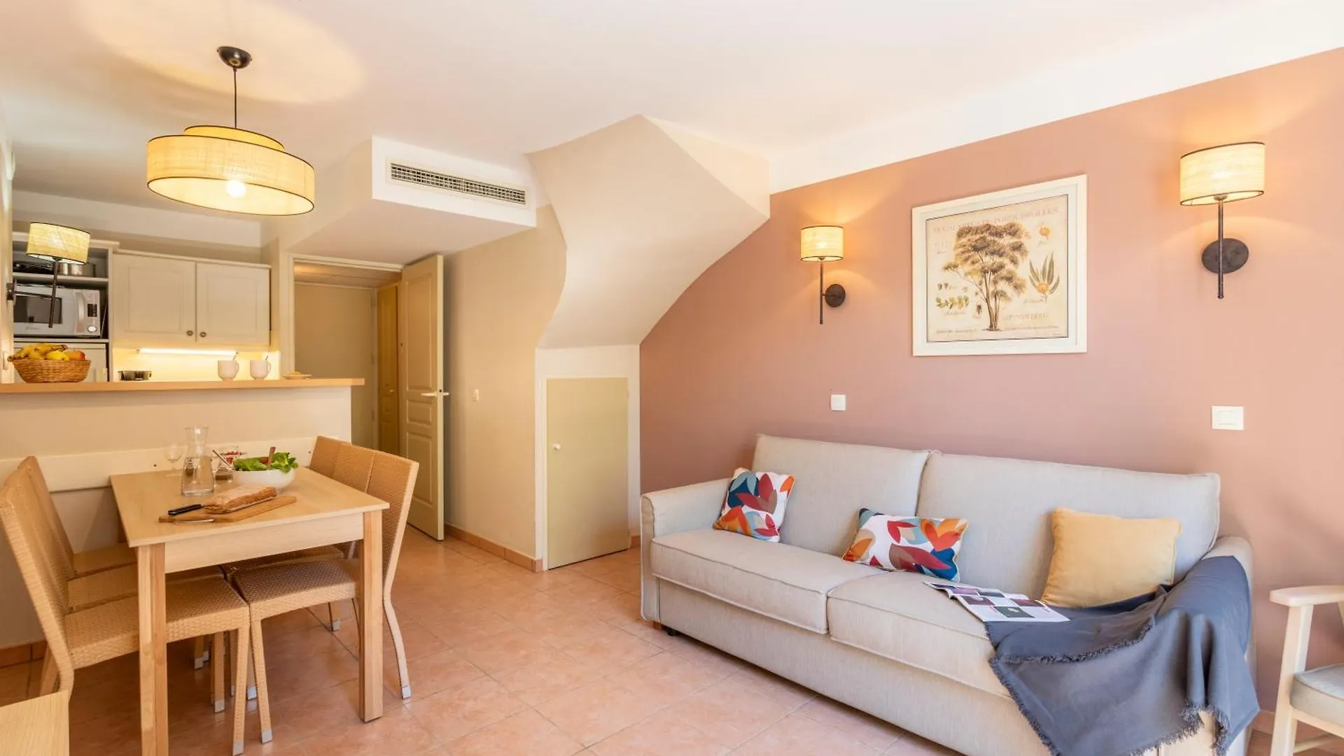 Residence Pierre & Vacances Le Hameau De La Pinede Hyeres