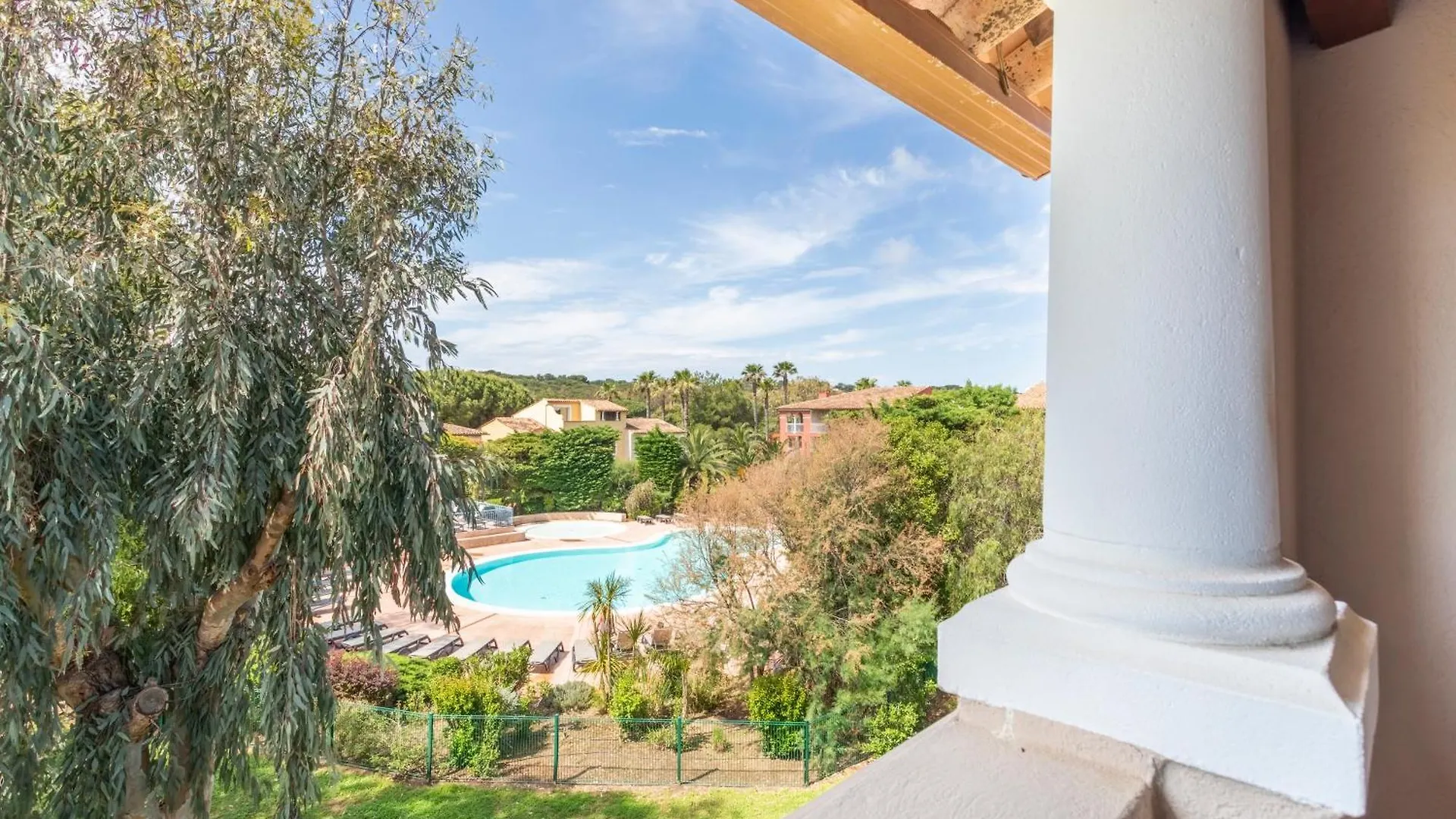 Residence Pierre & Vacances Le Hameau De La Pinede Hyeres 3*,  France