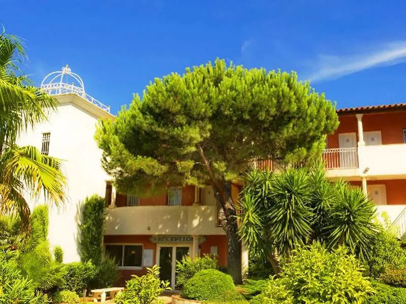 Residence Pierre & Vacances Le Hameau De La Pinede Hyeres 3*,  France