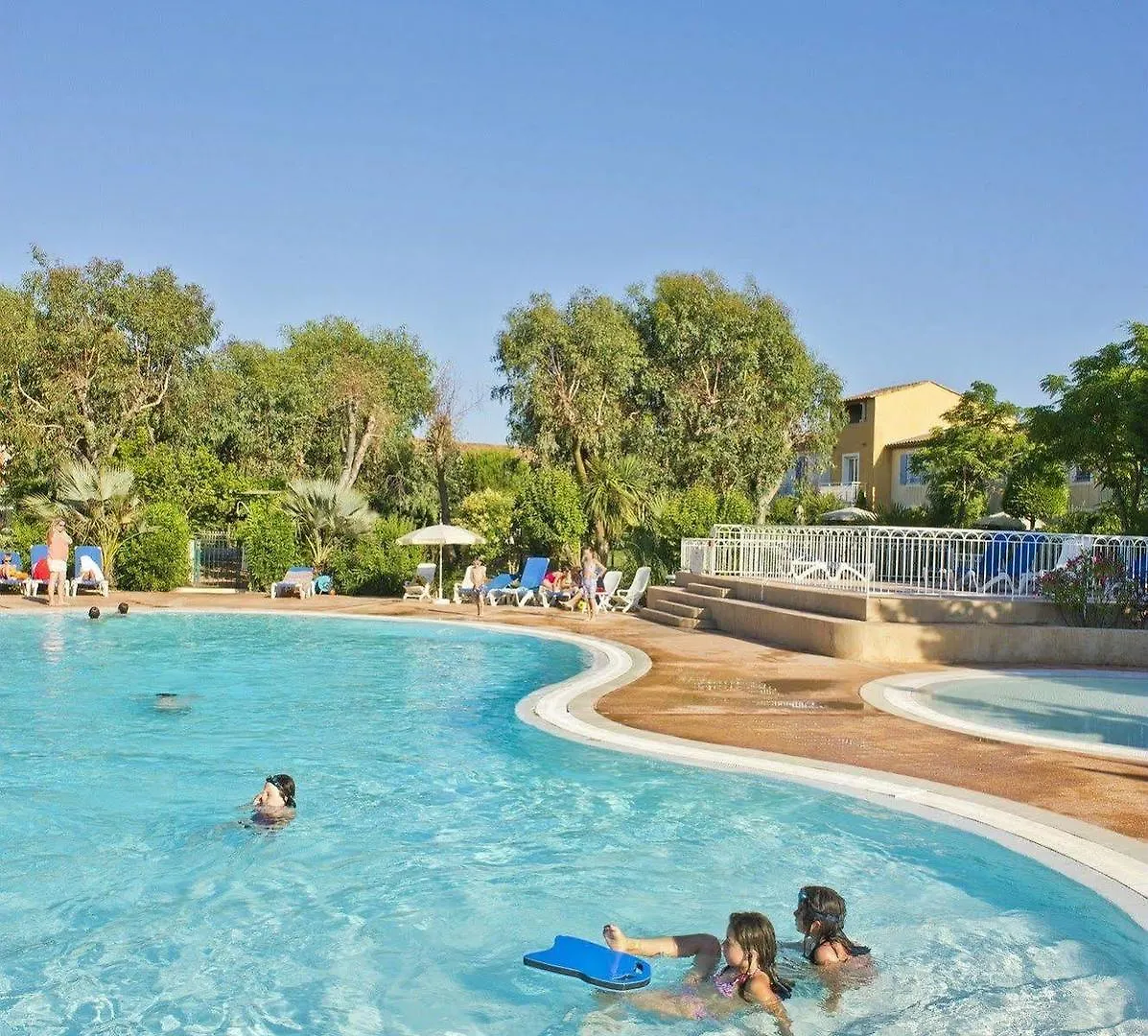 *** Aparthotel Residence Pierre & Vacances Le Hameau De La Pinede Hyeres France