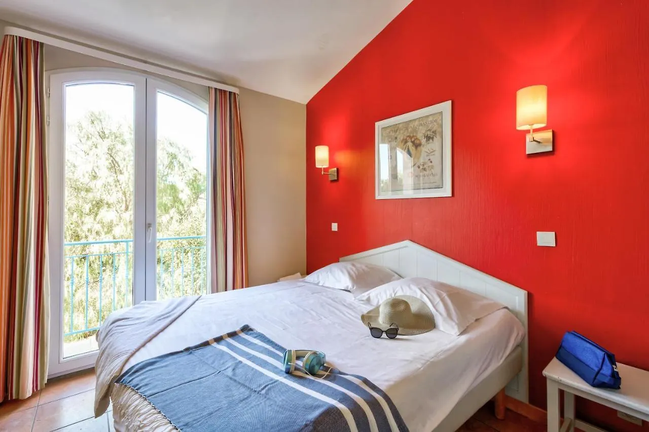 Aparthotel Residence Pierre & Vacances Le Hameau De La Pinede Hyeres